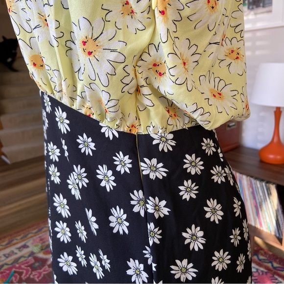 NWT ASOS Long Sleeve V-Neck Button Floral Mini Dress Women’s 6 - Picture 6 of 8